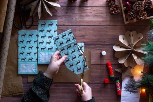 10 Christmas Crafts For All Ages